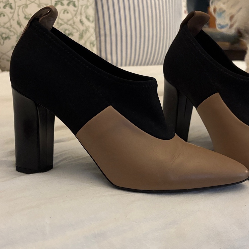Elegant Via Spiga Black and Brown Women's Heels